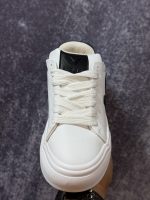 Vans Vera - Image 2